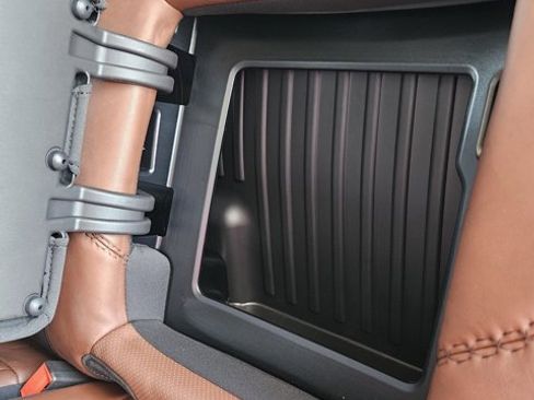 Used 2025 GMC Sierra 2500 Denali Ultimate w/ Max Trailering Package image 18