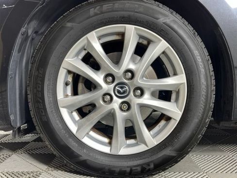 Used 2014 MAZDA MAZDA3 i Touring w/ Technology Package FWD image 11