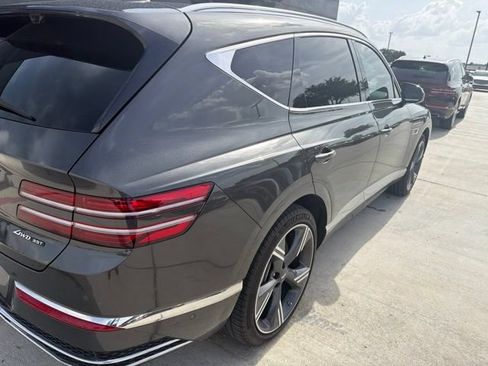 Used 2025 Genesis GV80 3.5T Prestige AWD/4WD image 2