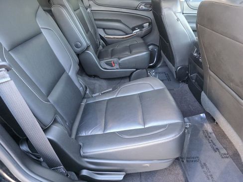 Used 2019 Chevrolet Tahoe LT w/ LT Signature Package image 23