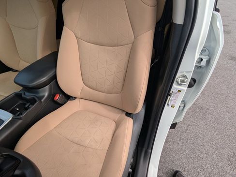 Used 2023 Toyota RAV4 XLE image 15