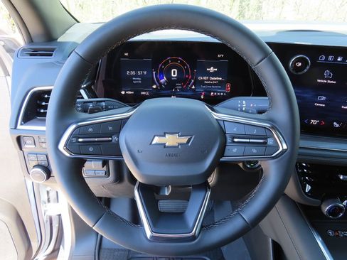 New 2026 Chevrolet Suburban LT w/ Comfort Package AWD/4WD image 4