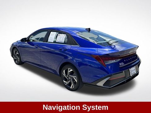 Used 2024 Hyundai Elantra SEL w/ Convenience Package FWD image 5