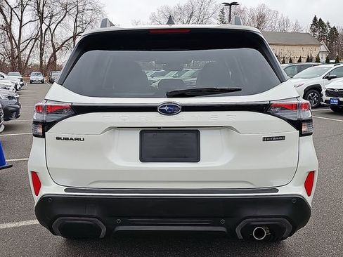 Used 2025 Subaru Forester Limited image 5
