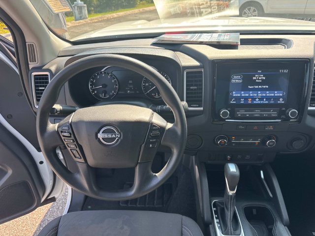 Used 2024 Nissan Frontier SV w/ Technology Package RWD image 17