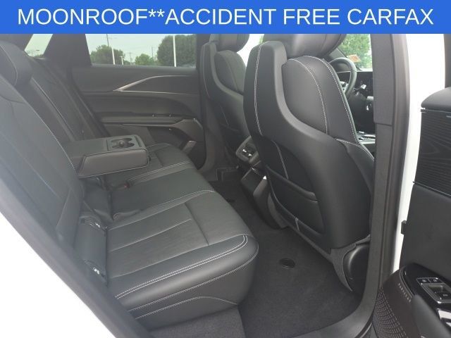 Used 2024 Cadillac Lyriq Sport RWD image 54