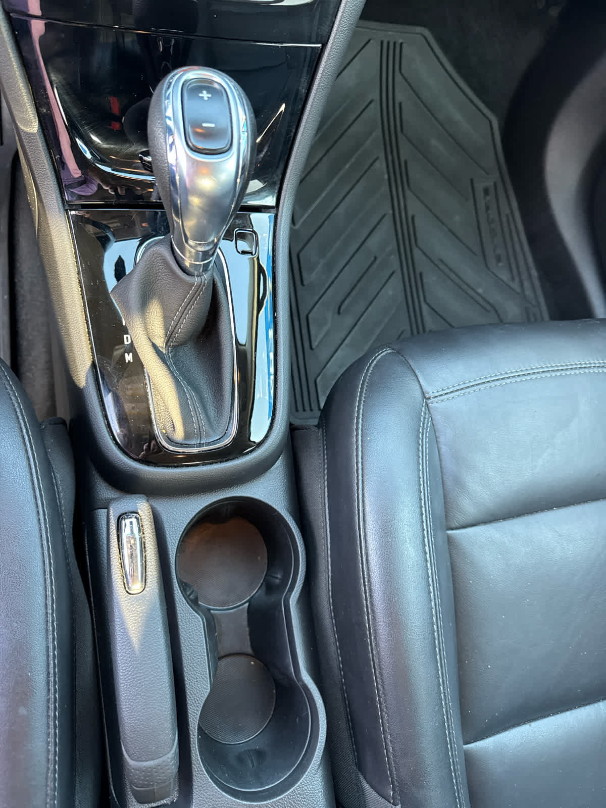 Used 2019 Buick Encore Essence w/ Experience Buick Package AWD/4WD image 18