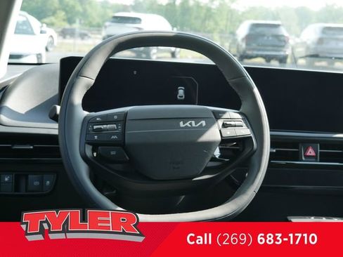 New 2025 Kia EV6 Light w/ Light LR Technology Package AWD/4WD image 41