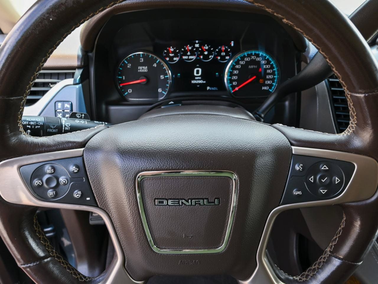 Used 2019 GMC Yukon Denali w/ Denali Ultimate Package AWD/4WD image 28
