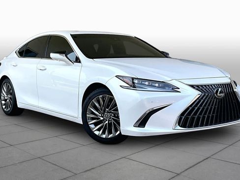Used 2024 Lexus ES 300h Ultra Luxury w/ Accessory Package (Z2) FWD image 3