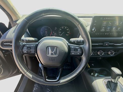 Used 2024 Honda HR-V EX-L image 10