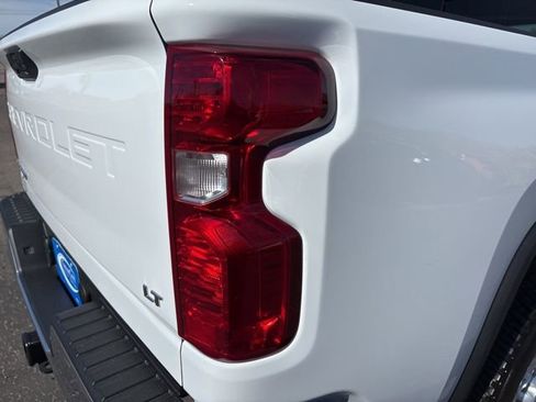 Used 2026 Chevrolet Silverado 3500 LT w/ Leather Package image 15