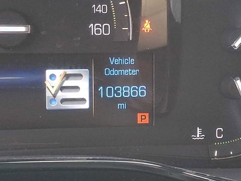 Used 2017 Cadillac XT5 FWD image 21