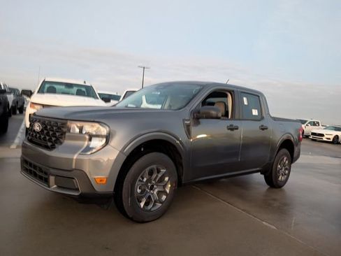 New 2026 Ford Maverick XLT image 3