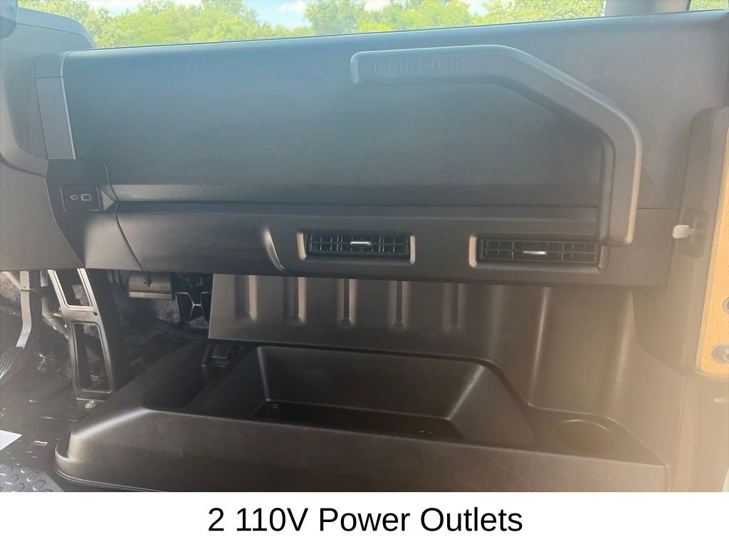 Used 2024 Chevrolet Brightdrop 600 w/ Commercial Equipment Package AWD/4WD image 22