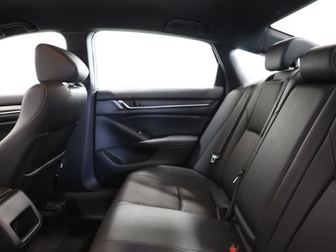 Used 2019 Honda Accord Sport image 18