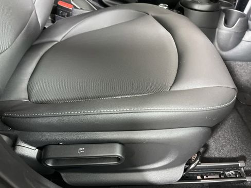 Certified 2023 MINI Cooper 4-Door Hardtop image 16