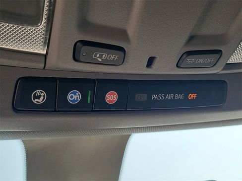 Used 2022 GMC Sierra 2500 SLE w/ SLE Convenience Package image 12