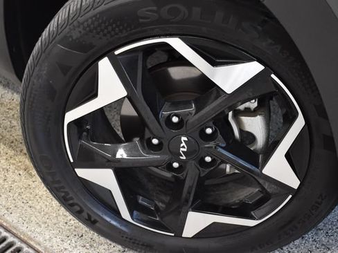 Used 2025 Kia Seltos S FWD image 29