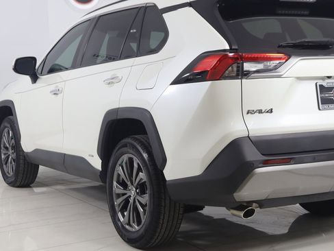 Used 2022 Toyota RAV4 Limited image 21