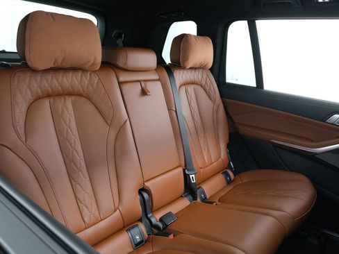 Used 2026 BMW X7 M60i AWD/4WD image 42
