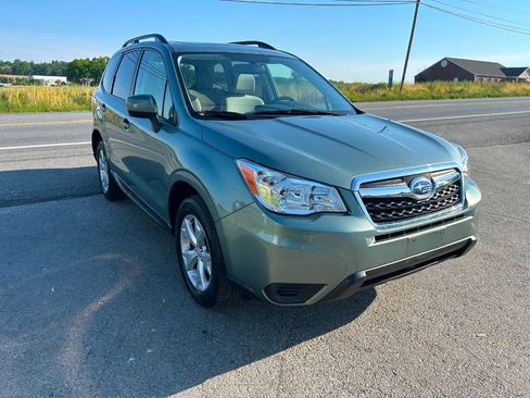 Used 2016 Subaru Forester 2.5i Premium w/ Popular Package #2 AWD/4WD image 4