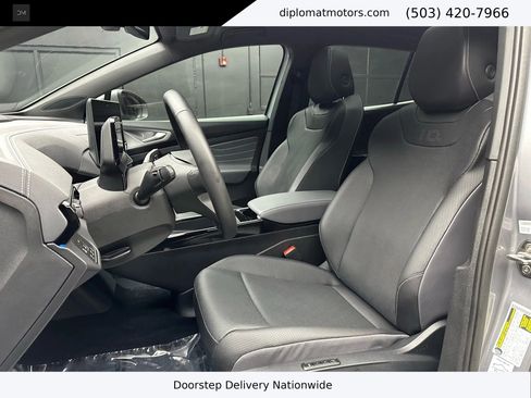 Used 2024 Volkswagen ID.4 Pro S image 18