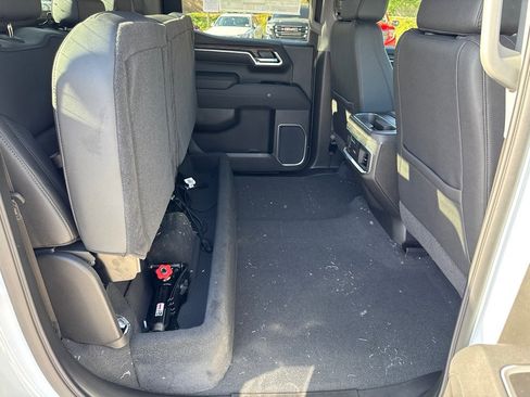 Used 2026 GMC Sierra 1500 SLT w/ SLT Premium Plus Package image 17