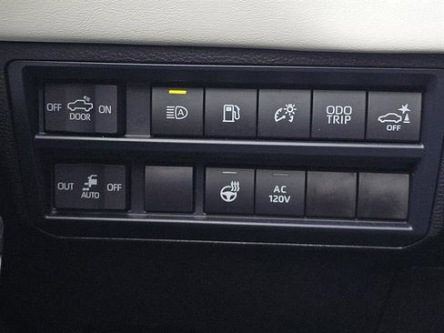 Certified 2025 Toyota Tundra Capstone image 15