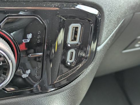Used 2024 Chevrolet Silverado 1500 LT RWD image 32