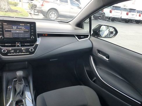 Used 2021 Toyota Corolla SE FWD image 15