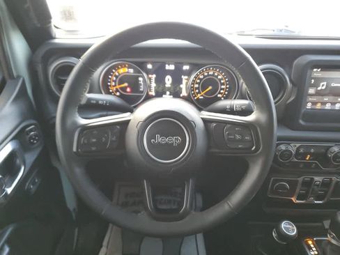 Used 2023 Jeep Gladiator Sport image 19