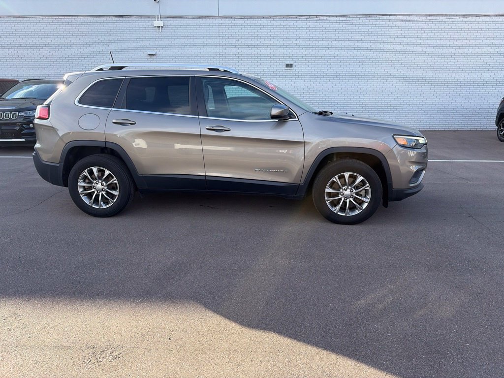 Used 2021 Jeep Cherokee Latitude Lux AWD/4WD image 4