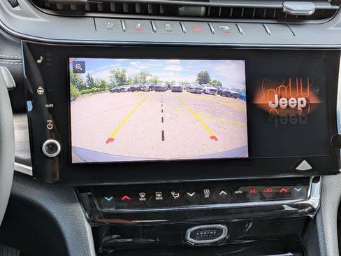New 2026 Jeep Grand Cherokee Limited AWD/4WD image 25