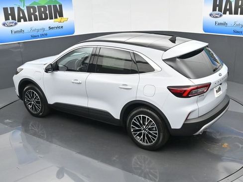 New 2025 Ford Escape SE image 26