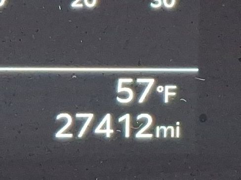 Used 2025 Kia Carnival image 21