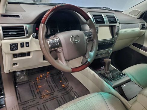 Used 2017 Lexus GX 460 Premium AWD/4WD image 8