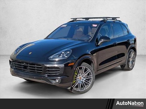 Used 2018 Porsche Cayenne S Platinum image 1