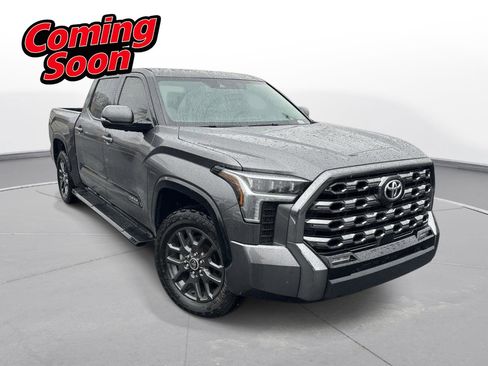 Used 2023 Toyota Tundra Platinum image 4