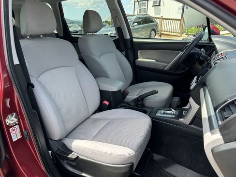 Used 2018 Subaru Forester 2.5i Premium AWD/4WD image 10