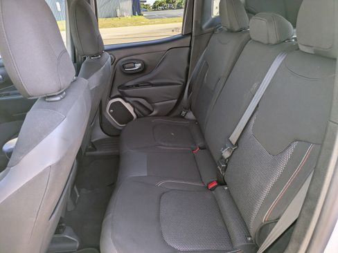 Used 2016 Jeep Renegade 75th Anniversary FWD image 10