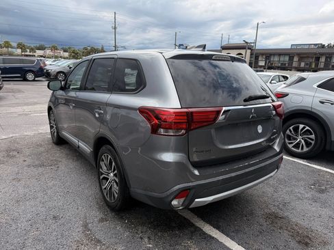 Used 2017 Mitsubishi Outlander ES FWD image 4