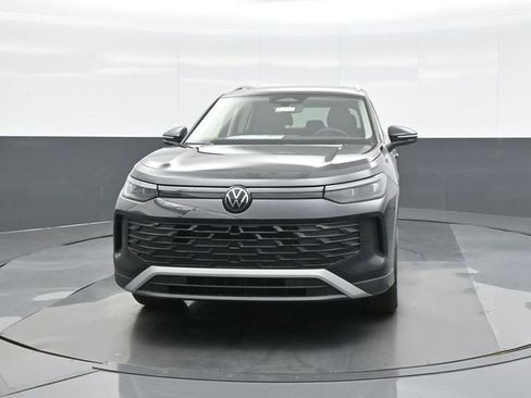 New 2026 Volkswagen Tiguan SE AWD/4WD image 2