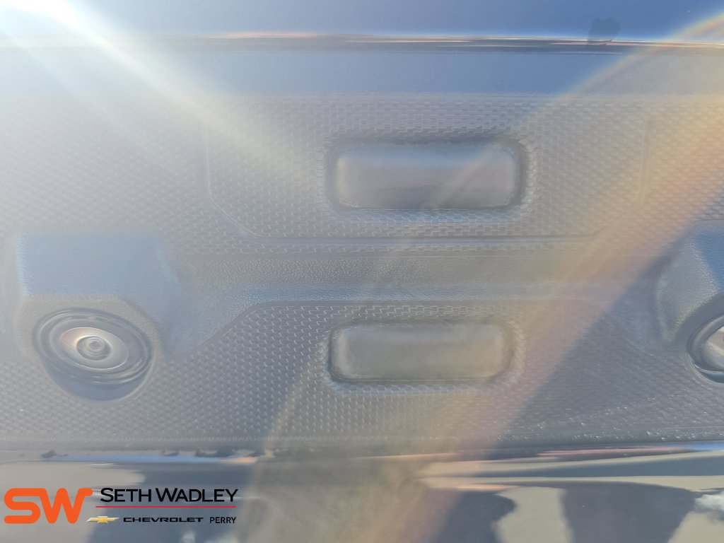 Used 2025 GMC Sierra 1500 AT4 w/ AT4 Premium Package AWD/4WD image 13