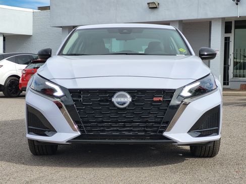 New 2025 Nissan Altima 2.5 SR image 3