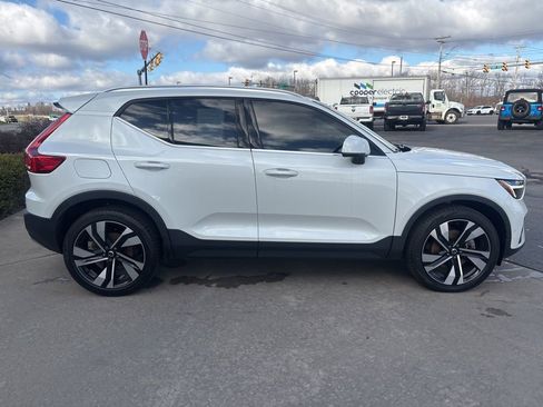 Certified 2023 Volvo XC40 B5 Plus w/ Protection Package Premier image 5