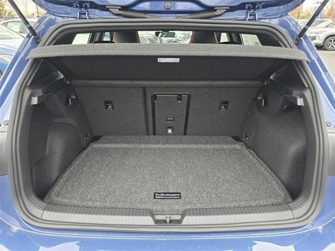 New 2026 Volkswagen GTI SE image 12