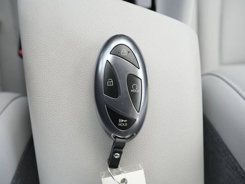 Certified 2026 Hyundai Elantra Limited FWD image 38