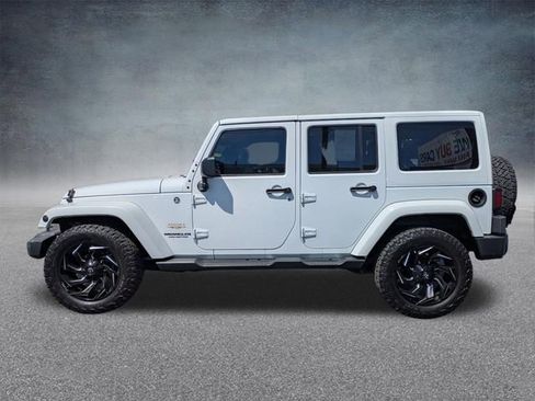 Used 2015 Jeep Wrangler Unlimited Sahara w/ Max Tow Package AWD/4WD image 6