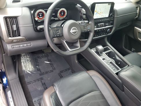 Used 2023 Nissan Pathfinder Platinum w/ Cargo Package image 21